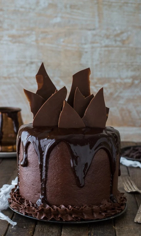 Velvet Crust story – Bakery in Jaora known for custom cakes and desserts